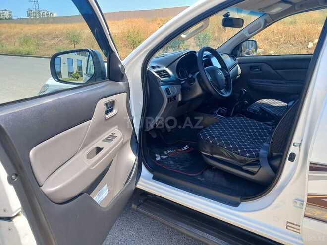 Mitsubishi L200 2018, 172,883 km - 2.4 л - Bakı