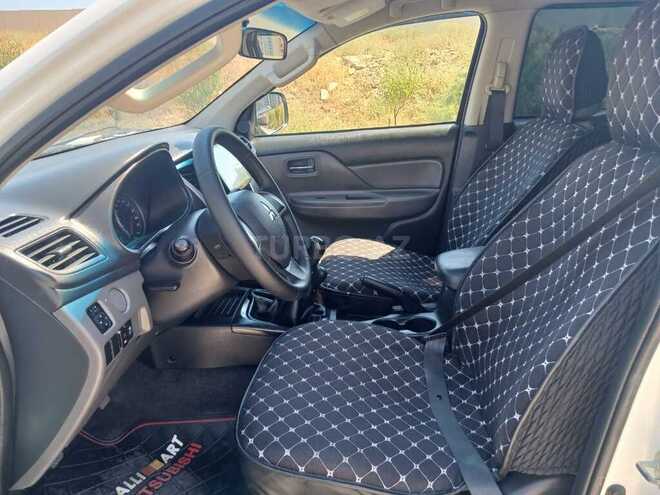 Mitsubishi L200 2018, 172,883 km - 2.4 л - Bakı