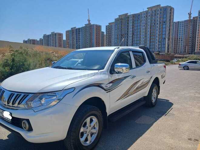 Mitsubishi L200 2018, 172,883 km - 2.4 л - Bakı