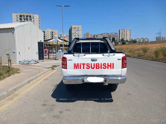 Mitsubishi L200 2018, 172,883 km - 2.4 л - Bakı