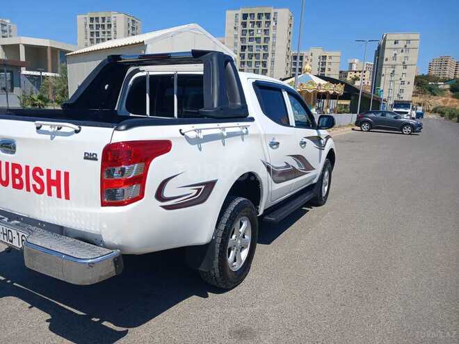 Mitsubishi L200 2018, 172,883 km - 2.4 л - Bakı
