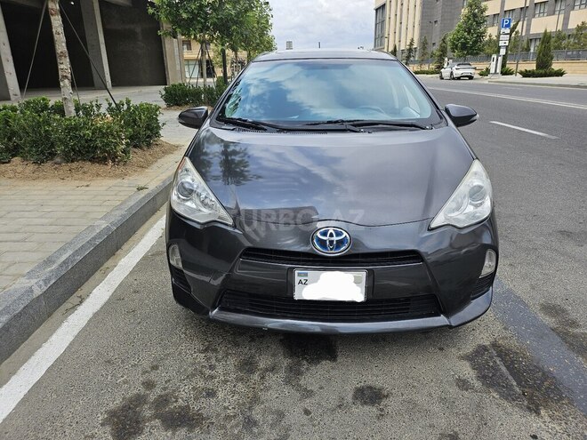 Toyota Prius C 2012, 350,000 km - 1.5 l - Bakı