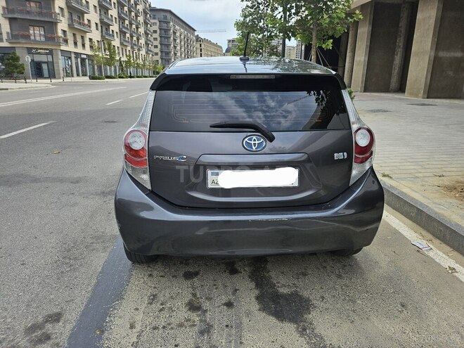 Toyota Prius C 2012, 350,000 km - 1.5 l - Bakı
