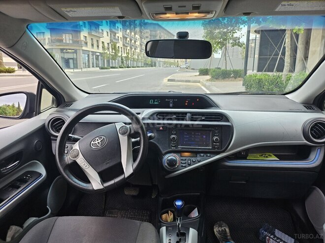 Toyota Prius C 2012, 350,000 km - 1.5 l - Bakı