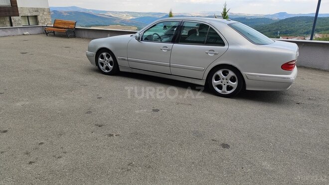 Mercedes E 240 1999, 329,000 km - 2.4 л - Bakı