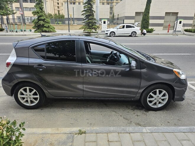 Toyota Prius C 2012, 350,000 km - 1.5 l - Bakı