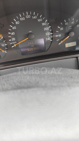 Mercedes E 240 1999, 329,000 km - 2.4 л - Bakı