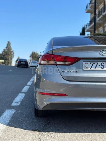 Hyundai Avante 2016, 220,000 km - 1.6 l - Bakı