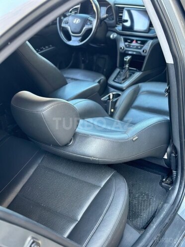 Hyundai Avante 2016, 220,000 km - 1.6 l - Bakı