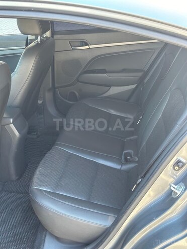Hyundai Avante 2016, 220,000 km - 1.6 l - Bakı