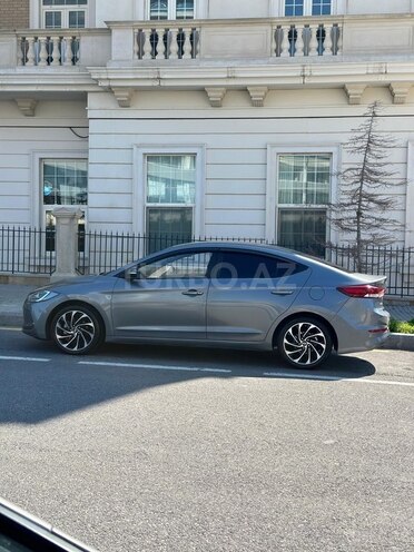 Hyundai Avante 2016, 220,000 km - 1.6 l - Bakı