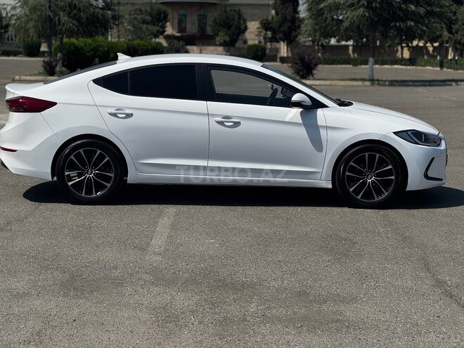 Hyundai Avante 2017, 123,000 km - 1.6 l - Ağcabədi
