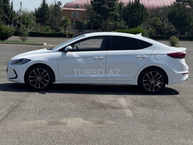 Hyundai Avante 2017, 123,000 km - 1.6 l - Ağcabədi