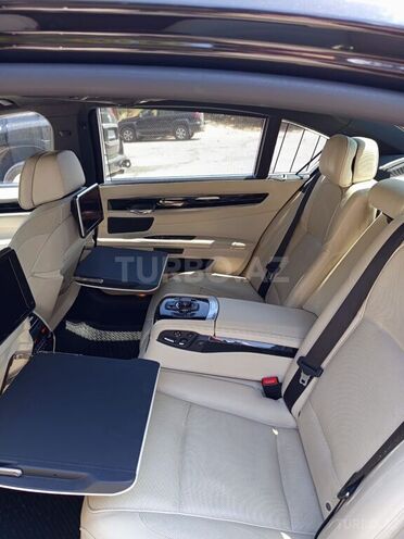 BMW 750 2012, 137,000 km - 4.4 l - Bakı