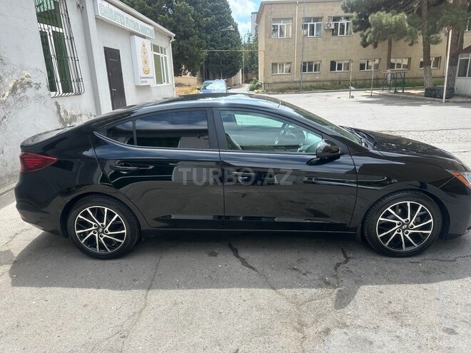 Hyundai Elantra 2019, 74,000 km - 2.0 l - Bakı
