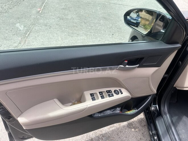 Hyundai Elantra 2019, 74,000 km - 2.0 l - Bakı