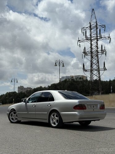 Mercedes E 320 2001, 434,715 km - 3.2 l - Bakı