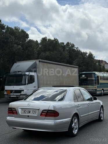 Mercedes E 320 2001, 434,715 km - 3.2 l - Bakı