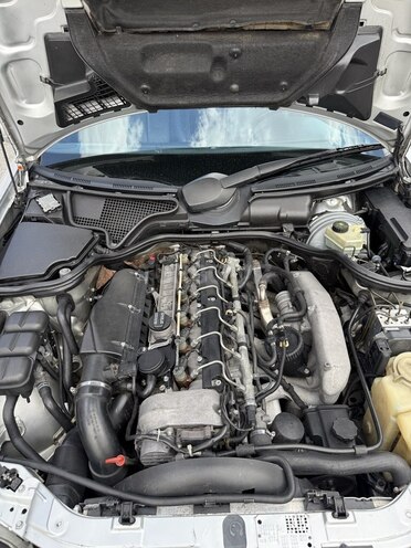 Mercedes E 320 2001, 434,715 km - 3.2 l - Bakı