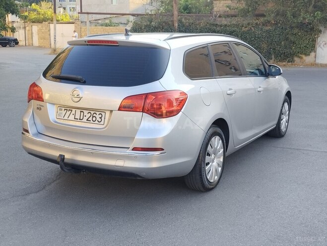 Opel Astra 2014, 272,300 km - 1.4 l - Bakı