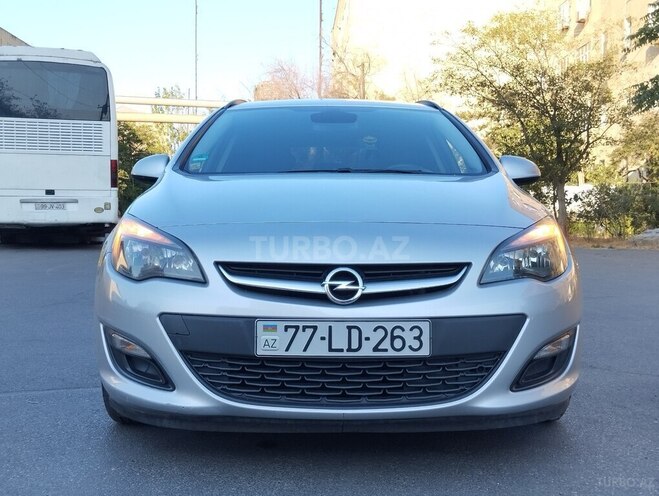 Opel Astra 2014, 272,300 km - 1.4 l - Bakı