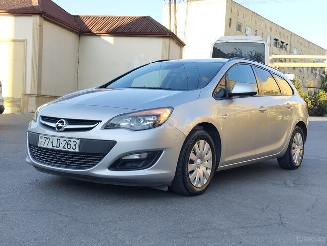 Opel Astra 2014, 272,300 km - 1.4 l - Bakı