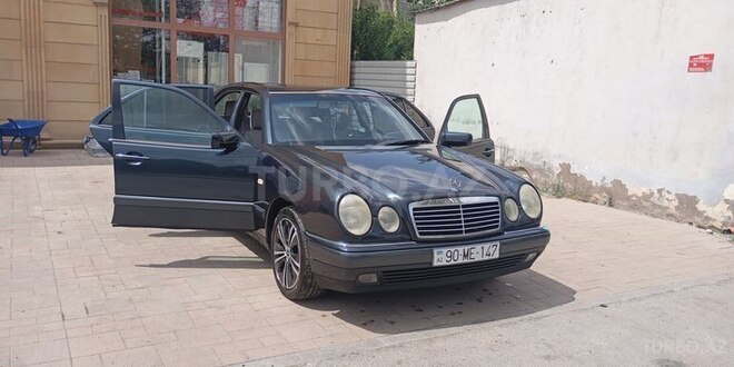 Mercedes E 240 1998, 262,191 km - 2.4 l - Cəlilabad