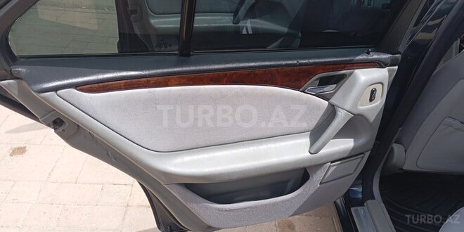 Mercedes E 240 1998, 262,191 km - 2.4 l - Cəlilabad