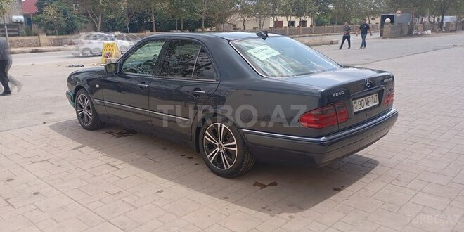 Mercedes E 240 1998, 262,191 km - 2.4 l - Cəlilabad