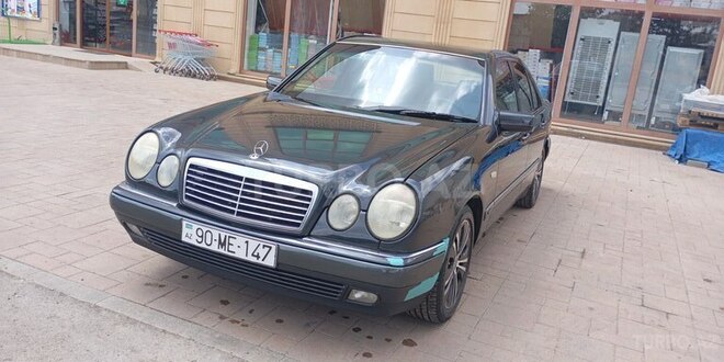 Mercedes E 240 1998, 262,191 km - 2.4 l - Cəlilabad