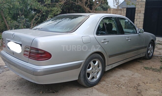 Mercedes E 220 2000, 691,000 km - 2.2 l - Bakı