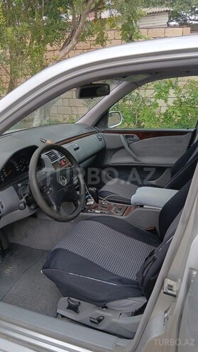 Mercedes E 220 2000, 691,000 km - 2.2 l - Bakı