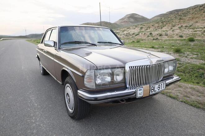 Mercedes  1984, 390,000 km - 2.0 l - Bakı