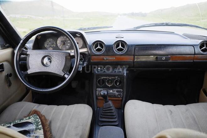 Mercedes  1984, 390,000 km - 2.0 l - Bakı