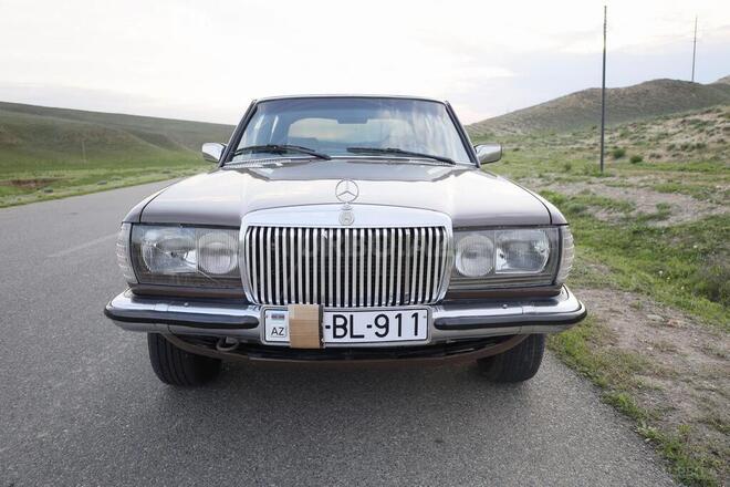 Mercedes  1984, 390,000 km - 2.0 l - Bakı