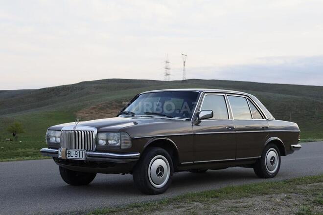 Mercedes  1984, 390,000 km - 2.0 l - Bakı