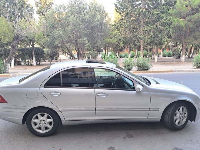 Mercedes C 180 2003, 334,000 km - 1.8 l - Sumqayıt
