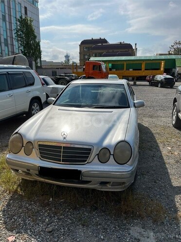 Mercedes E 280 2000, 380,000 km - 2.8 l - Bakı