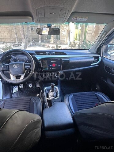 Toyota Hilux 2025, 75,000 km - 2.4 л - Bakı