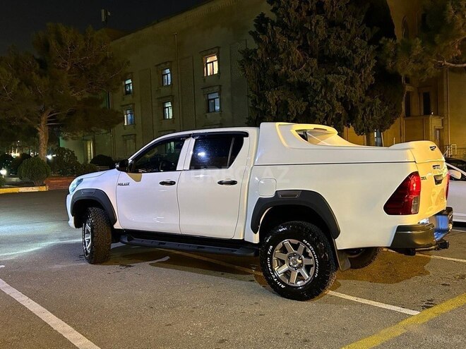 Toyota Hilux 2025, 75,000 km - 2.4 л - Bakı