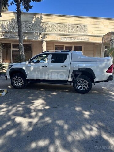 Toyota Hilux 2025, 75,000 km - 2.4 л - Bakı