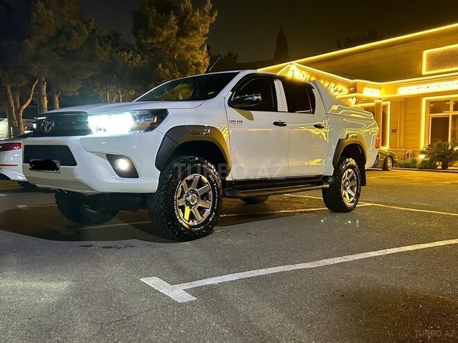 Toyota Hilux 2025, 75,000 km - 2.4 л - Bakı