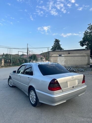 Mercedes C 230 1999, 372,222 km - 2.3 l - Quba