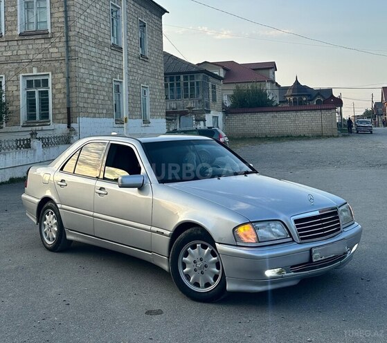 Mercedes C 230 1999, 372,222 km - 2.3 l - Quba