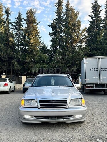 Mercedes C 230 1999, 372,222 km - 2.3 l - Quba