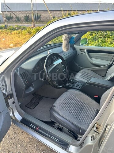 Mercedes C 230 1999, 372,222 km - 2.3 l - Quba