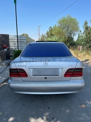 Mercedes E 220 2000, 408,780 km - 2.2 л - Bərdə