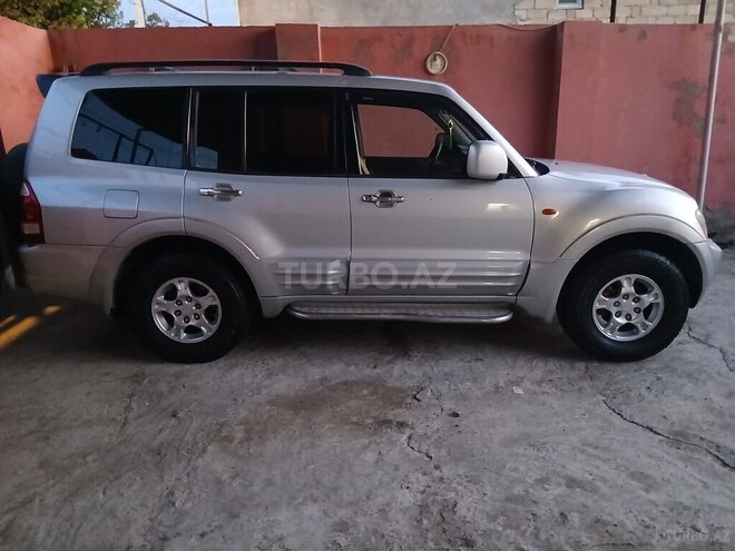 Mitsubishi Pajero 2002, 270,000 km - 3.5 l - Şirvan