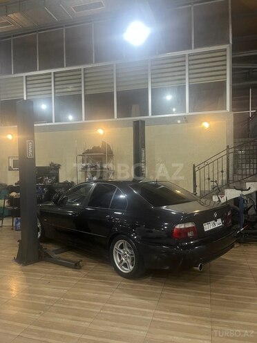BMW 530 2001, 390,000 km - 3.0 l - Sumqayıt
