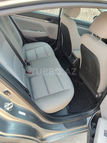 Hyundai Elantra 2018, 62,350 km - 2.0 l - Bakı